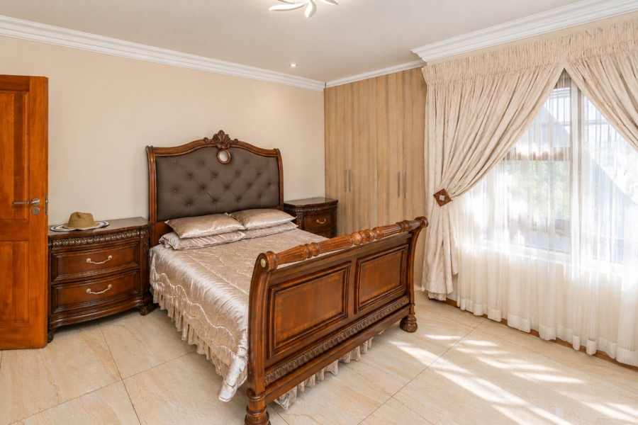 5 Bedroom Property for Sale in Xanadu Eco Park North West